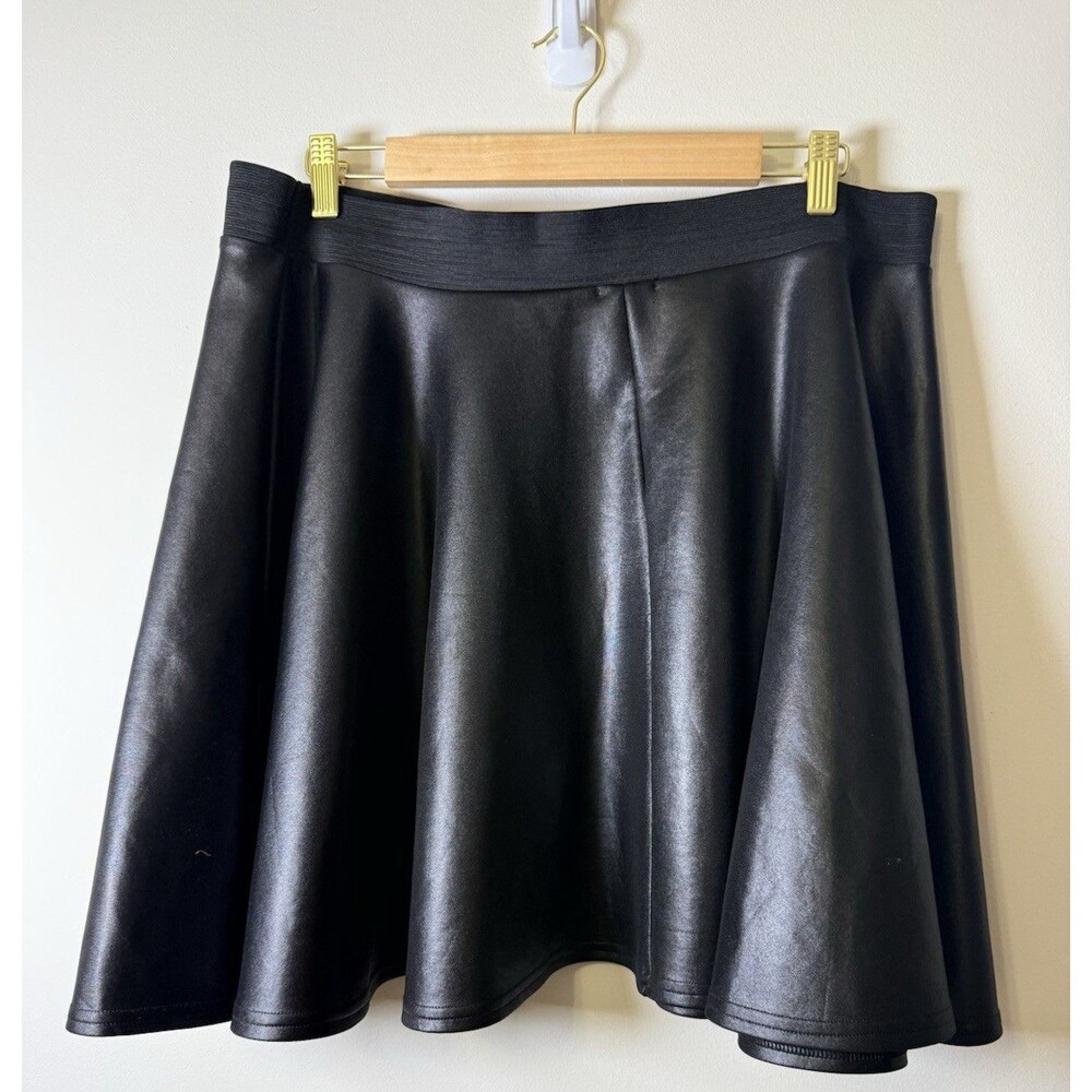 New Look Inspire Black Faux Leather A-Line Short Skirt - Size 26 Plus